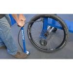 (Tool PFP-8) Bơm sàn, bơm xe đạp tại nhà, hiệu Parktool HOME MECHANIC FLOOR PUMP - Ảnh 2